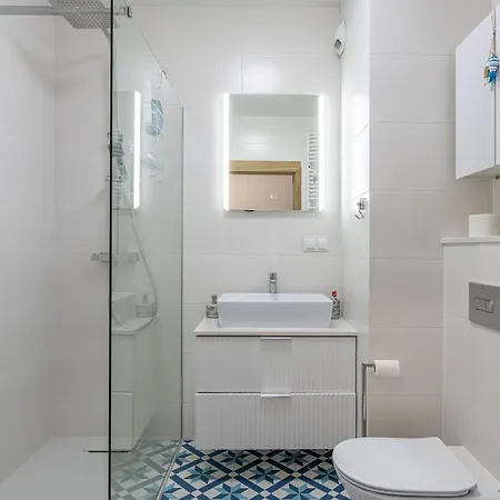 Driftwood Apartment *